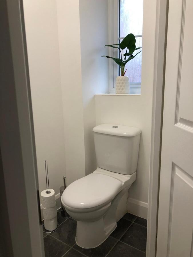 Hill House - 5 Mins Merry Hill - Perfect For Contractors & Families Brierley Hill Exteriör bild