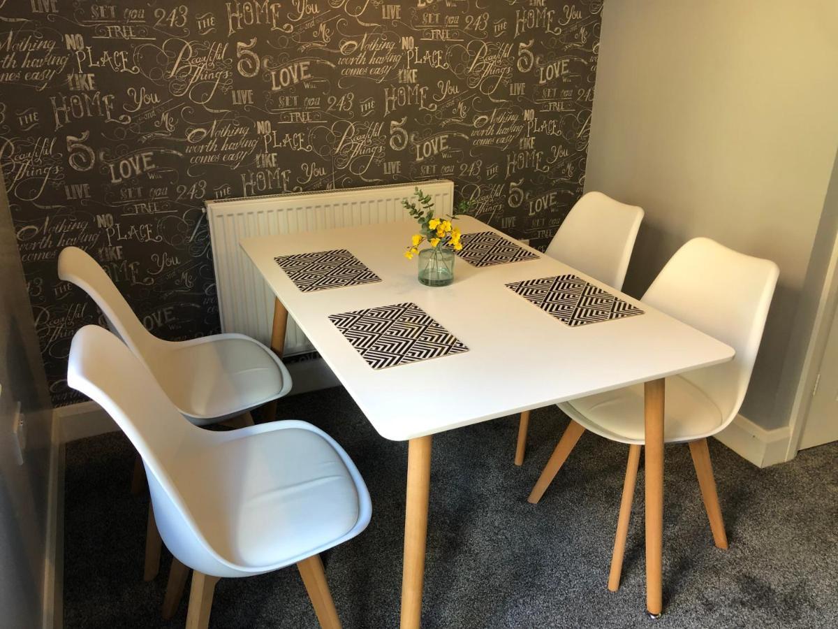 Hill House - 5 Mins Merry Hill - Perfect For Contractors & Families Brierley Hill Exteriör bild